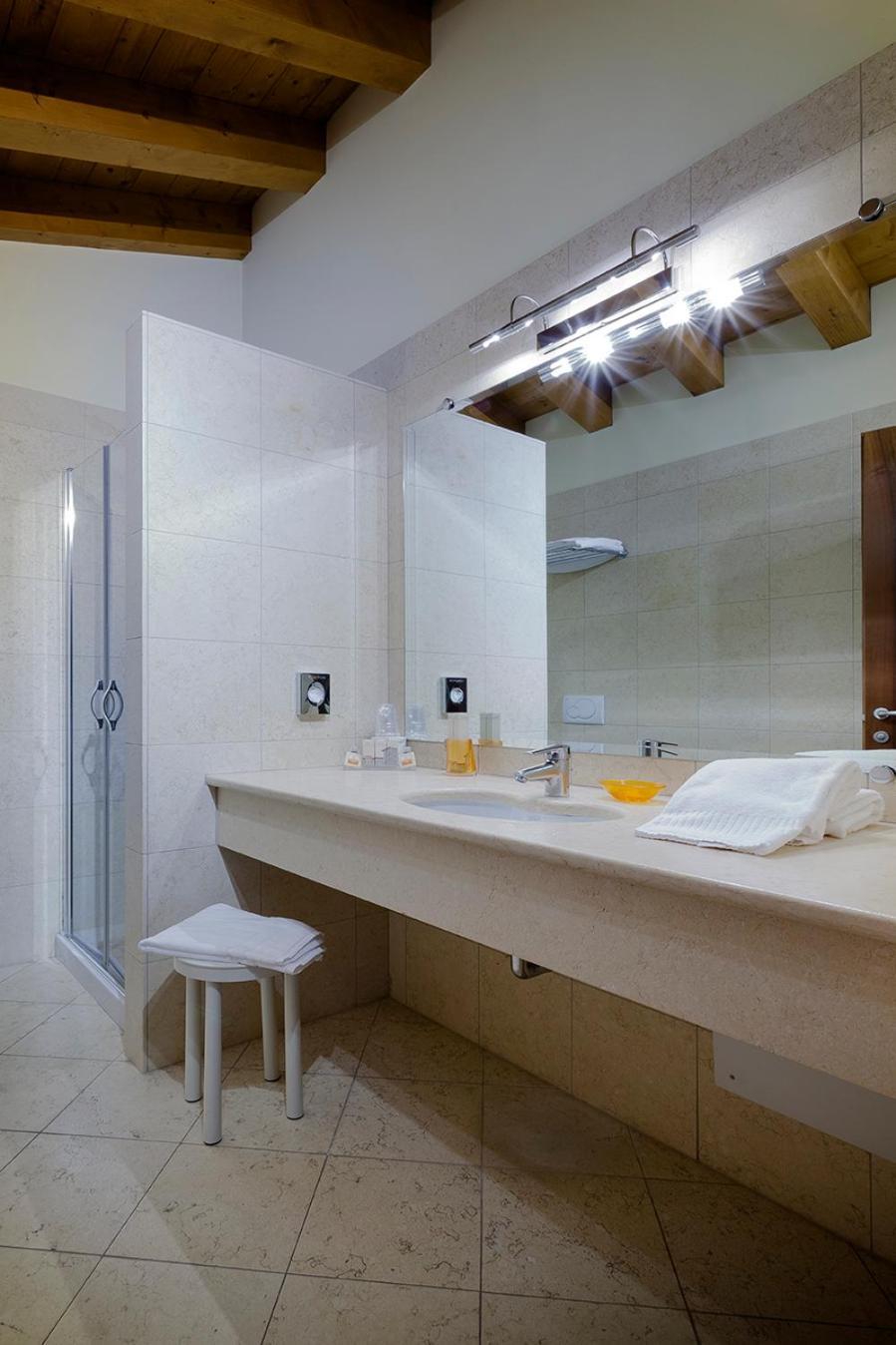 Hotel Purlilium Порчиа Экстерьер фото